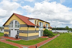 Unclassified image, 2 of 18, button - DZ 110 - DEB 014 maritime hotel with adventure gastronomy (Putbus)