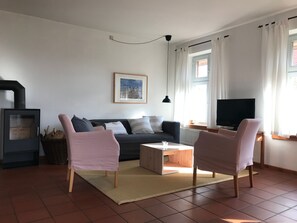 Télévision, cheminée