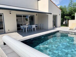 Piscine extérieure, piscine chauffée