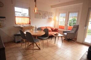 Unclassified image, 5 of 29, button