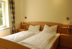 1 chambre, lit parapluie, Wi-Fi, draps fournis