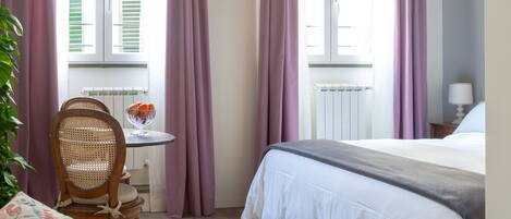 Zimmersafe, Bügeleisen/Bügelbrett, kostenloses WLAN, Bettwäsche