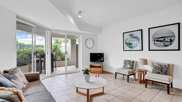 Smart TV, DVD player