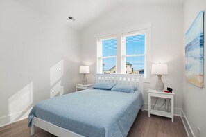 3 bedrooms, iron/ironing board, travel crib, internet - Sea Glass: Beautiful, Spacious, Beachfront House on East Beach (Oak Island)