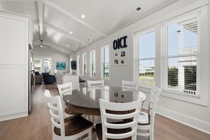 Dining - Sea Glass: Beautiful, Spacious, Beachfront House on East Beach (Oak Island)