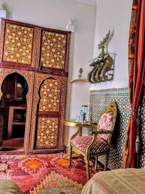 Zweibettzimmer (Doré) | Schreibtisch, Verdunkelungsvorhänge, Bügeleisen/Bügelbrett