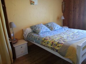 2 sovrum, strykjärn/strykbräda och internet