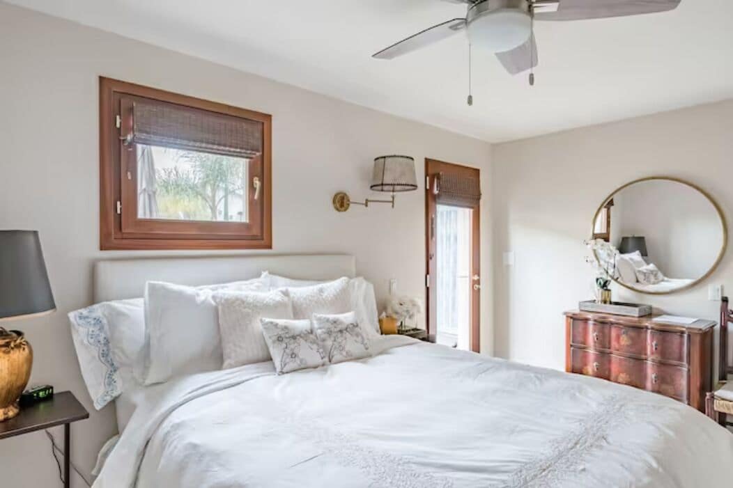 1 bedroom, desk, iron/ironing board, WiFi