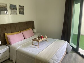 1 chambre, fer et planche à repasser, Wi-Fi, draps fournis