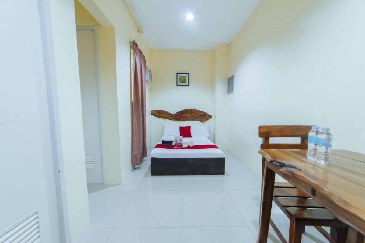 1 bedroom, hypo-allergenic bedding available, WiFi (free), bed sheets