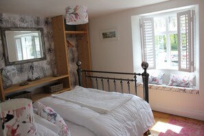 2 bedrooms - Lil' Nauti (St Austell)