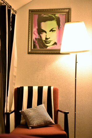 Hypo-allergenic bedding, iron/ironing board, free WiFi - The Beauty Rooms (Liverpool)