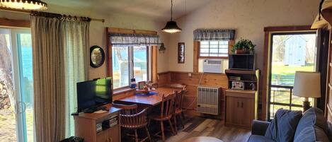 Smart TV, DVD player