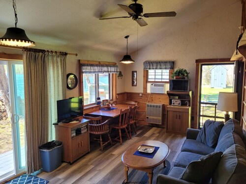 Beach cottage on the water - private and pet friendly!