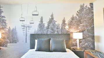 2 bedrooms, iron/ironing board, internet, bed sheets