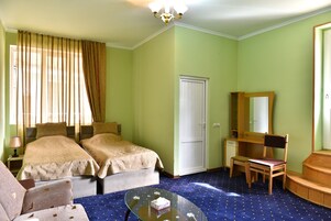 Superior Double or Twin Room | Desk, iron/ironing board, rollaway beds, free WiFi