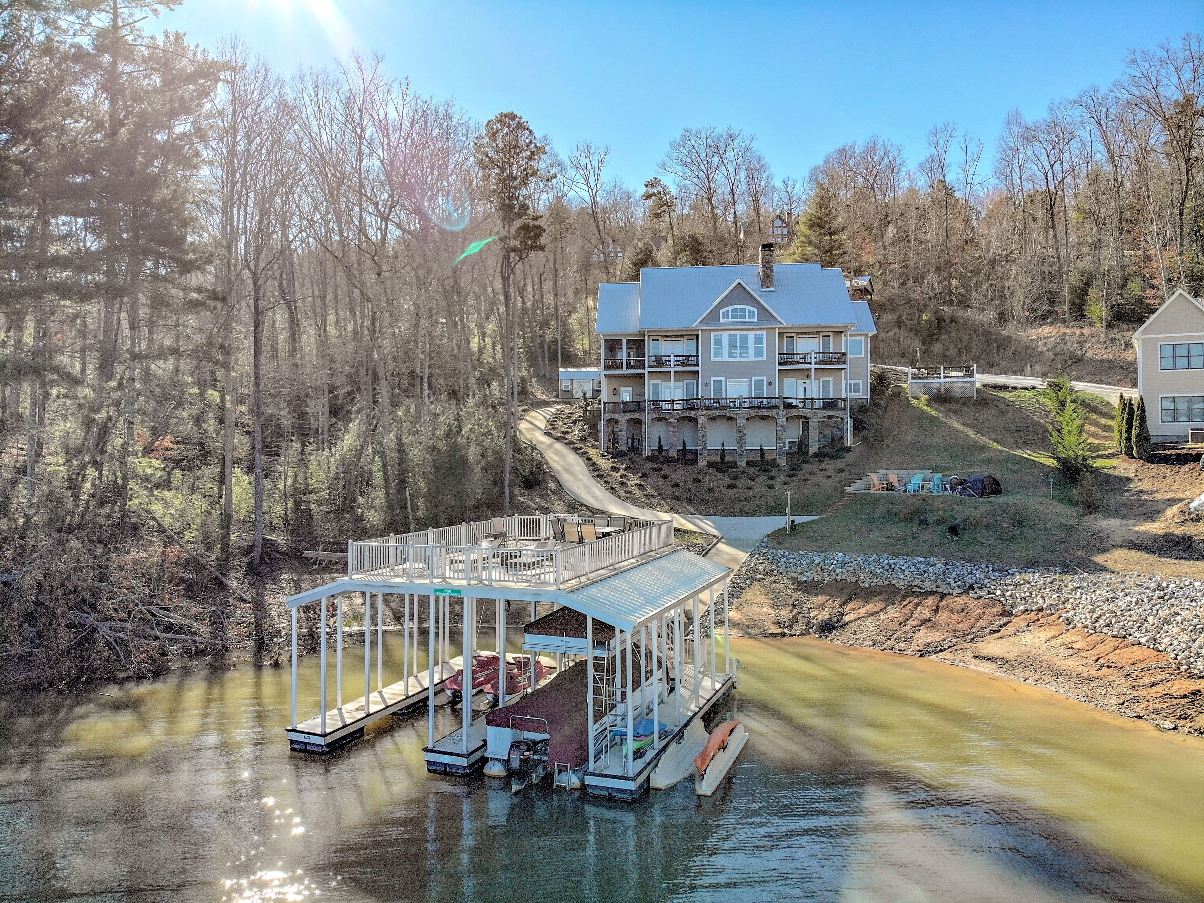 LuxuryLakefront, Boat, Double Dock, Hot Tub, Firepit, Kayaks, Paddle boards