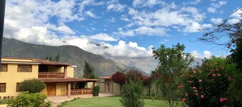 Gorgeous Retreat: Incredible views of the largest snow-capped mountains in Perú