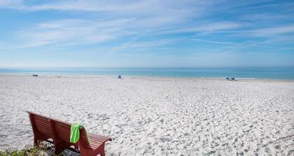 RITZ AT BAREFOOT BEACH INTERCOASTAL STAY