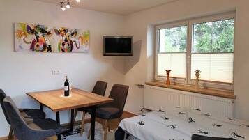 1 Schlafzimmer, Reisekinderbett, WLAN, Bettwäsche
