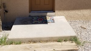 تفاصيل الفندق من الخارج