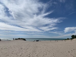 Beach towels - Quiet and cozy cottage, in town (Frankfort)