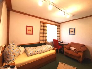 Interior - Single room EINSTEIN - Pension Tannheim - Family Kleiner and Neumann (Tannheim)