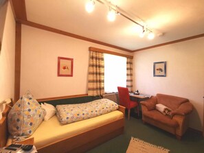 Interior - Single room EINSTEIN - Pension Tannheim - Family Kleiner and Neumann (Tannheim)