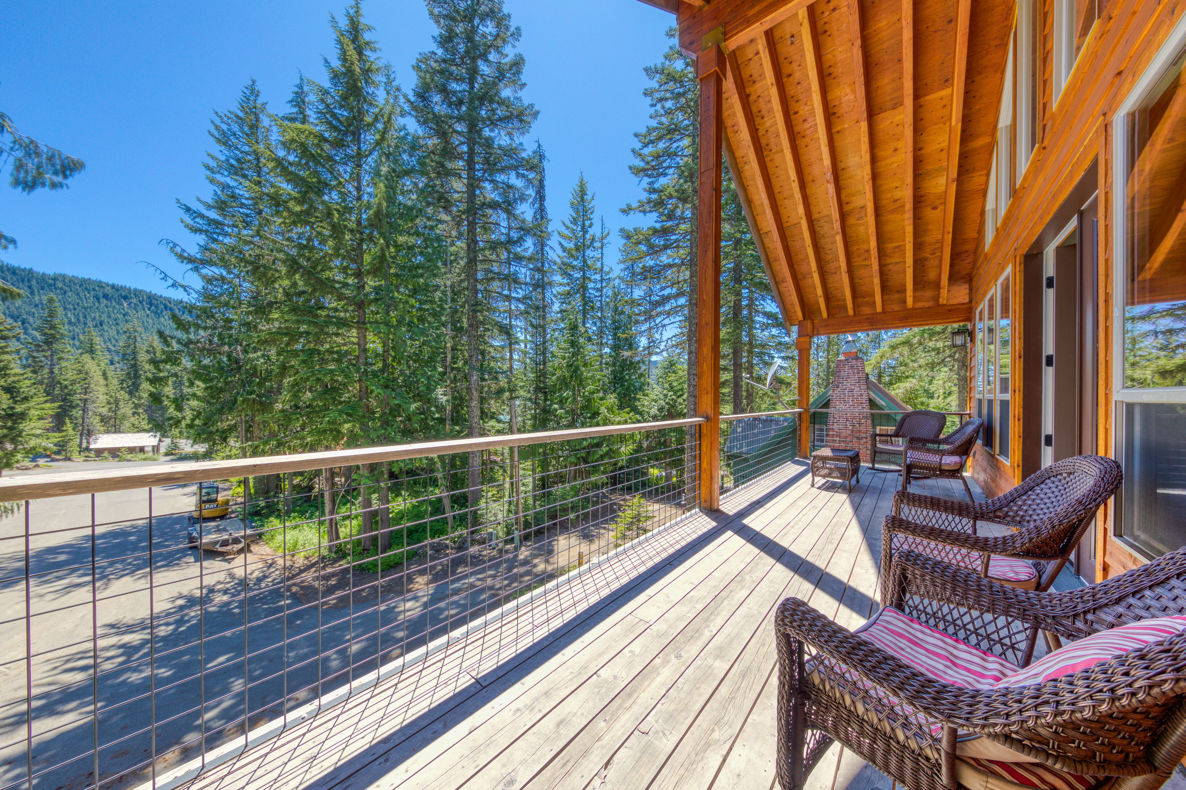 Charming home with hot tub, fireplace & W/D -  in great Government Camp location