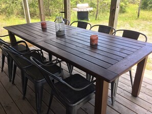 Outdoor dining