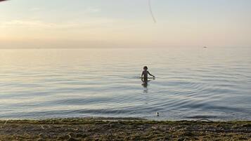 Sun-loungers, beach towels