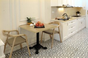 Superior Studio With No Balcony | In-room dining