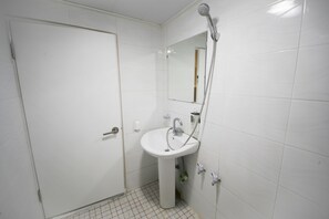 Bathroom shower - 3mins from Hongik Univ Entire house 2BR (Seoul)