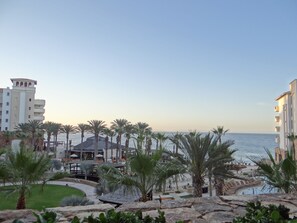 Property grounds - Grand Solmar Land's End Resort & Spa (Cabo San Lucas)