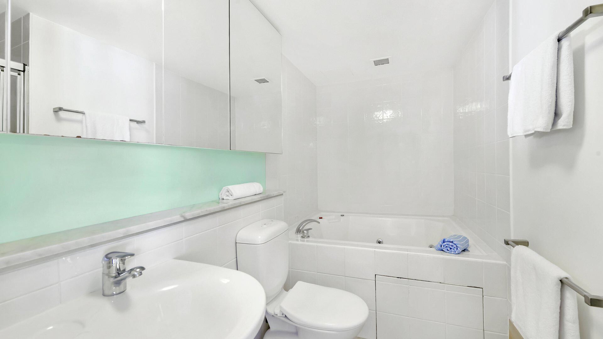 Barrenjoey - Iluka 16 Palm Beach — image 9