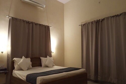 Govind Prakash Niwas