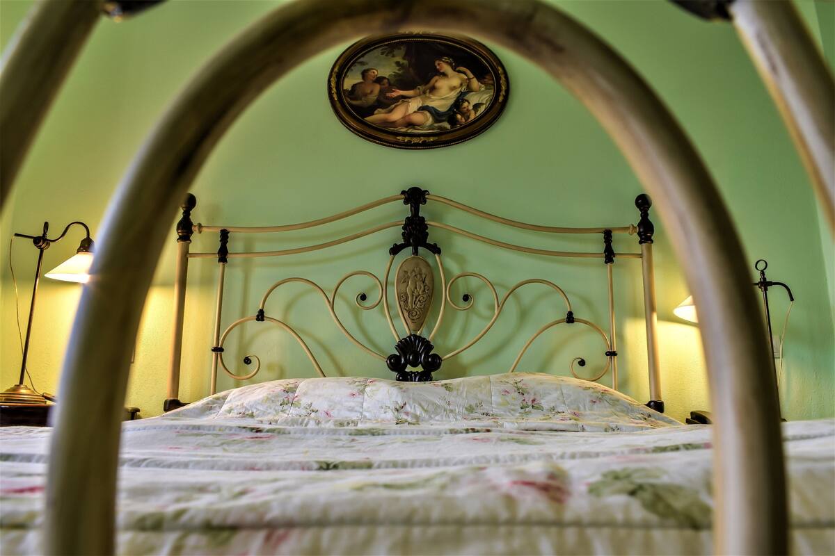 Superior Double Room, Balcony, Bay View | Hypo-allergenic bedding available, desk, laptop workspace