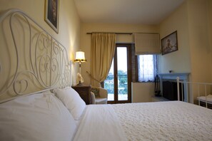 Superior Double Room, Balcony, Bay View | Hypo-allergenic bedding, individually decorated, individually furnished - Althea Mansion Hotel (Volos)