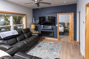 Smart-TV, Kamin, Videospiele