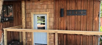 Charming 2 room Studio in Private Setting near Cody