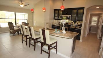 House | Private kitchen | Fridge, microwave, oven, dishwasher