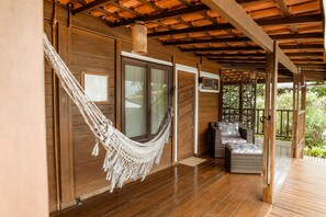 Quarto casal luxo, sacada | Varanda coberta
