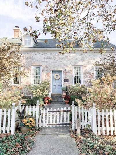 Historic Cottage in the Heart of the Village