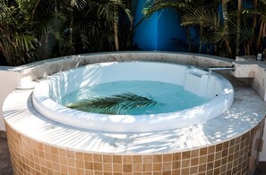 Departamento Deluxe, 2 habitaciones | Tina de hidromasaje