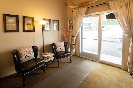 Property entrance. Dreamers Lodge