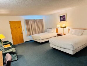Classic Double Room, 2 Queen Beds, Refrigerator & Microwave, Mountain View | Individually decorated, individually furnished, desk, laptop workspace - Dreamers Lodge (John Day)