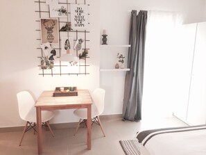 1 bedroom, WiFi, bed sheets - Beautiful, modern apartments on Ciovo, Croatia. (Okrug Gornji)