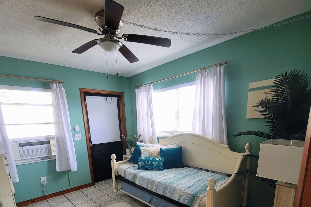 Apart Daire, Balkon (4) | Ayrı ayrı dekore edilmiş, ayrı ayrı döşenmiş