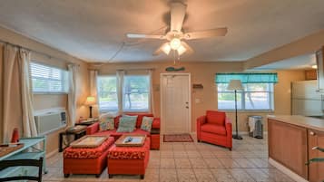 Apartment 3 | Living area | 42-inch flat-screen TV with cable channels, TV