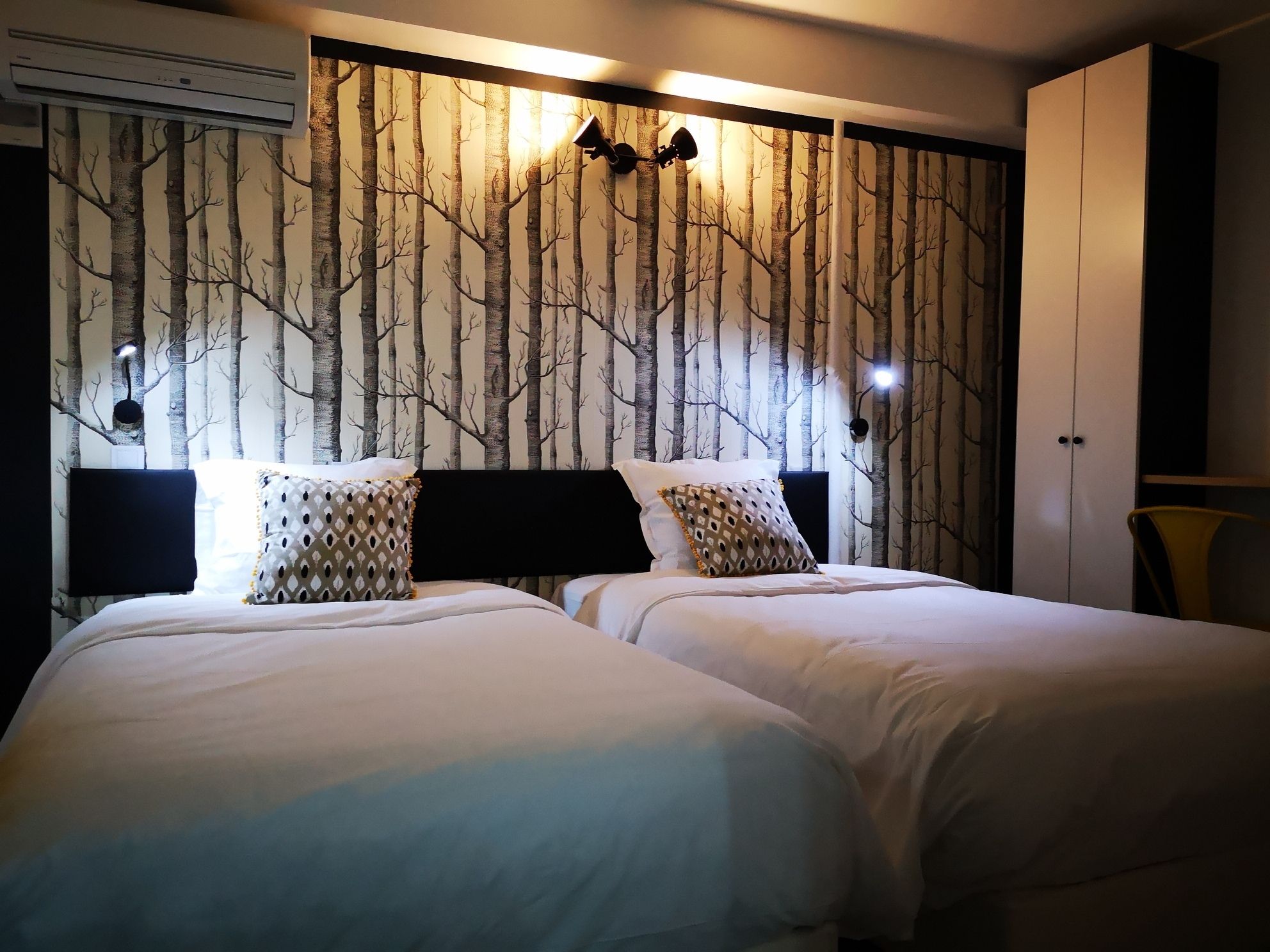 deluxe twin room | desk, blackout curtains, soundproofing, free cots/infant beds